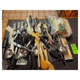 Miscellaneous kitchen utensils