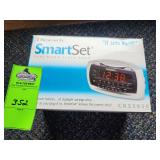 Smart Set dual alarm clock brand new