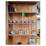 Contents of shelf, knick knacks