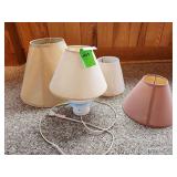 Lamp with extra lamp shades