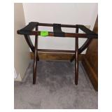 Solid wood luggage rack