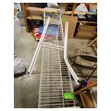 Wire rack with leg extensions