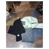 This is a high-performance coats specifically designed for dogs by Voyagers size medium and Tractor Supply jacket medium