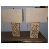 Set of 2 rustic style lamps