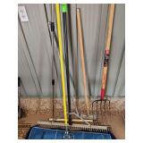 Rake dust mop Pitchfork squeegee miscellaneous