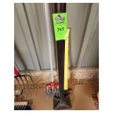 Camper sledgehammer cultivator