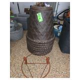Set of 7 extra large planters, garden gloves and plant stand