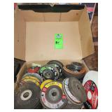 Abrasive grinding wheels and flap discs