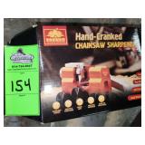 Hand-Cranked chainsaw sharpener