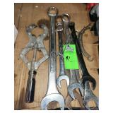 Exhaust pipe and tailpipe cutter tool, wrenches