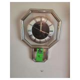 Quartz wall clock
