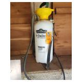 Pump sprayer