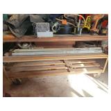 Table on wheels NO CONTENTS