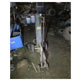 Tire bead breaker