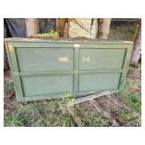 Large wood box, Approximately 9x7x4