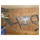 Contents of wall
