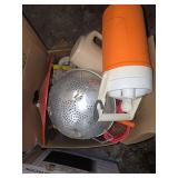 Miscellaneous kitchen items