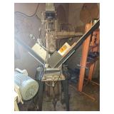 Pneumatic mitre stamping machine