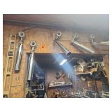 Adjustable heavy-duty marine rod holders