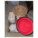 Miscellaneous kitchen items