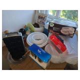 Various kitchen items