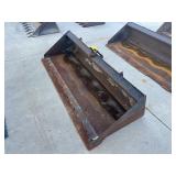 Caterpillar Skid Steer Attach 80' Material Bucket