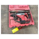 Milwaukee 1&3/4' SDS-Max Combi Hammer & Bits