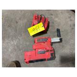 Milwaukee 18V HammerVac & Charger