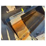 Caterpillar Skid Steer Attach 74' Material Bucket