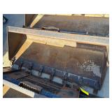 Caterpillar Skid Steer Attach 74' Tooth Bucket