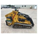 2018 Vermeer S925TX Stand-On Mini Track Skid Steer