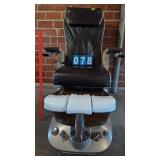 HUMAN TOUCH T4 PEDICURE CHAIR