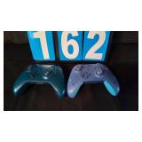 2 XBOX ONE CONTROLLERS