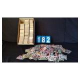 LARGE GROUP OF UNSORTED VARIOUS FOOTBALL CARDS