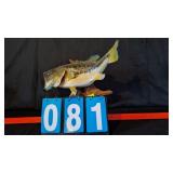 LARGE MOUTH BASS TAXIDERMY MOUNT ON DRIFT WOOD