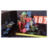 TOTE FULL OF VARIOUS GUNDAM ACTION FIGURES