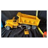 MIC OF CALIFORNIA METAL DUMP TRUCK