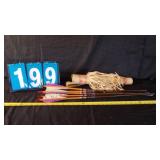 SUEDE ARROW QUIVER WITH 5 WOOD ARROWS