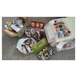 GROUP LOT OF SEWING RELATED