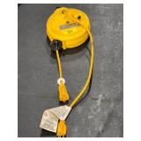 Bayco hanging retractable extension cord