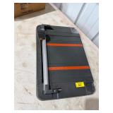Paper cutter
