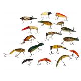 Vintage Fishing Lures Lot: Heddon River Runt, Hot-Shot, Creek Chub (17 Pc) Vintage Fishing Lures Lot: Heddon River Runt, Hot-Shot, Creek Chub (17 Pc)