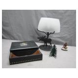 Decorative Lot with Lamp and Accessories