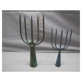 Vintage Metal Frog Spears
