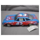 Richard Petty 1:24 Die-Cast Race Car