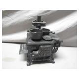 Cast Iron ï¿½Queenï¿½ Miniature Stove with Accessories