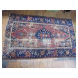 Hand-Knotted Persian Rug With Bold Pattern Hand-Knotted Persian Rug With Bold Pattern