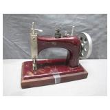 Compact Hand-Crank Sewing Machine Compact Hand-Crank Sewing Machine
