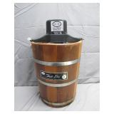 RCW Frost King 6-Quart Ice Cream Freezer RCW Frost King 6-Quart Ice Cream Freezer