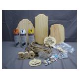 DIY Craft Set With Wooden Plaques and Paint DIY Craft Set With Wooden Plaques and Paint